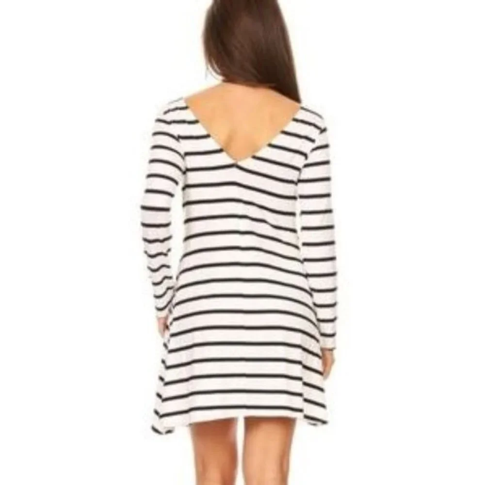 Long Sleeve Striped Pocket Dress - Picture 5 of 5